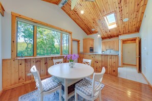 Casa (2 Bedrooms) | Interior