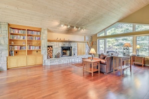 House (3 Bedrooms) | Interior - Forested Home in Flagstaff w/ Large Deck & Grill! (Flagstaff)