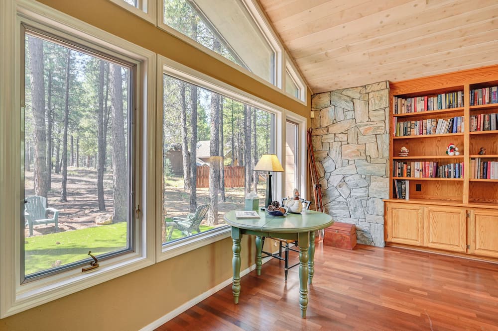 Forested Home in Flagstaff w/ Large Deck & Grill! - Potato Lake, CO