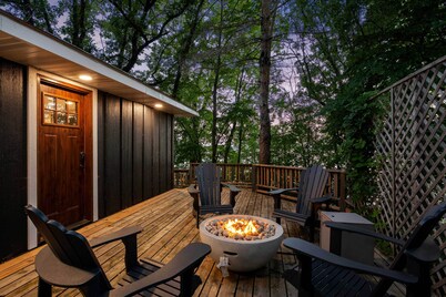 Waterfront Maple Lake Cabins w/ Private Beach!