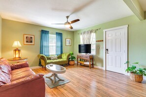 House (3 Bedrooms) | Front of property