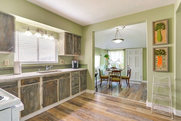 House (3 Bedrooms) | Interior