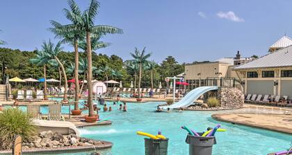 Deck, Hot Tub & Resort Amenities: Ocean View Gem