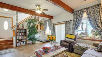 Rumah (2 Bedrooms) | Interior