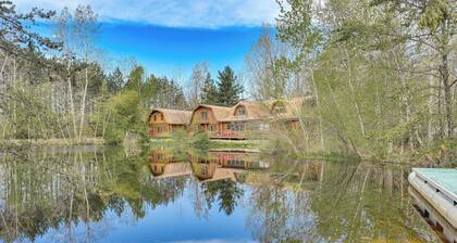 Indoor Pool & Hot Tub! Spacious Sterling Cabin
