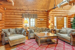 Interior - Indoor Pool & Hot Tub! Spacious Sterling Cabin (Alger)