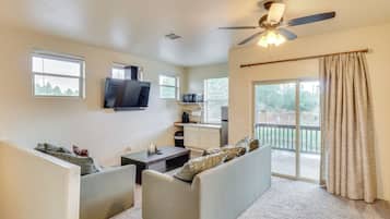 House (5 Bedrooms) | Interior