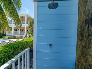 Property grounds - Tranquil Tides~ Waterfront Pool Home 75` Dock! (Marathon)