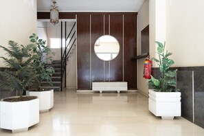 Interior - LIV - Sunny Penthouse Near Acropolis (Athens)