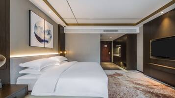 Chambre Double Confort, vue cour intérieure