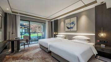 Chambre Confort avec lits jumeaux, balcon | Chambres insonorisées, Wi-Fi gratuit, draps fournis