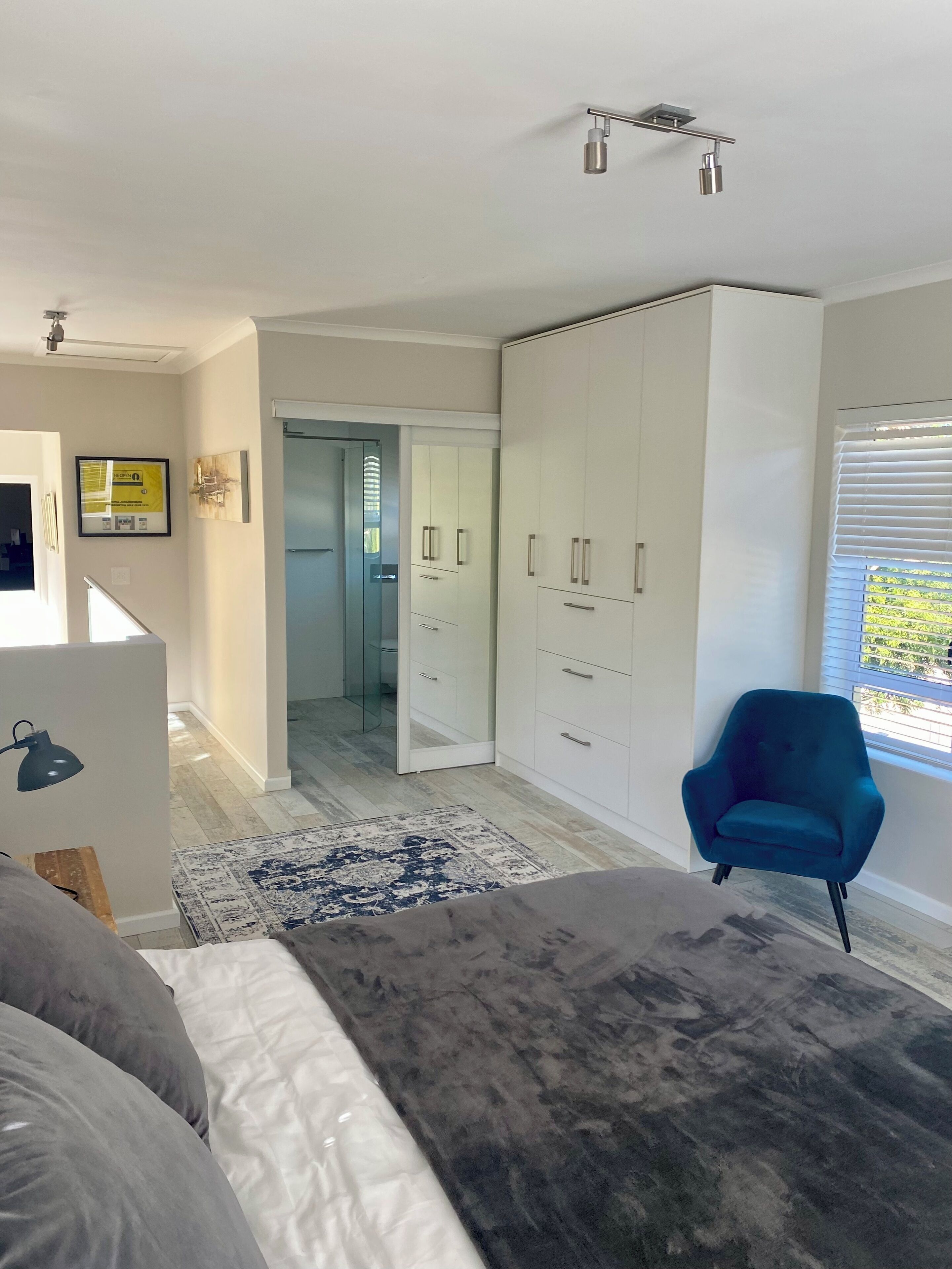 1 habitación y caja de seguridad en la habitación 