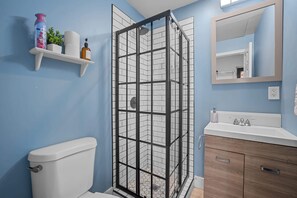 Shower - Vibrant DC Rowhouse in Petworth | Walk to Metro (Washington)