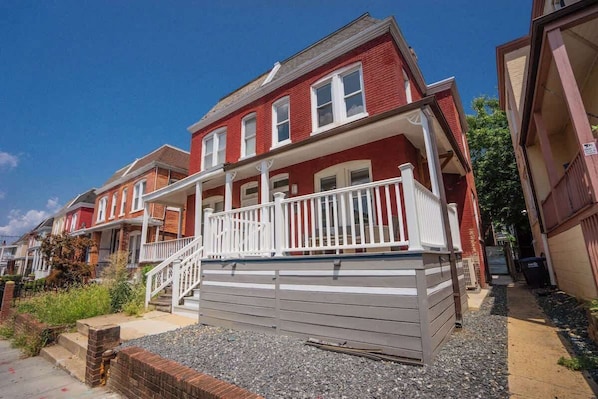 Exterior - Vibrant DC Rowhouse in Petworth | Walk to Metro (Washington)