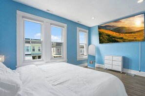 4 bedrooms, iron/ironing board, WiFi, bed sheets - Vibrant DC Rowhouse in Petworth | Walk to Metro (Washington)