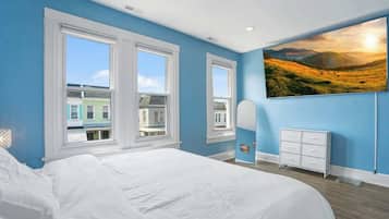 4 bedrooms, iron/ironing board, WiFi, bed sheets