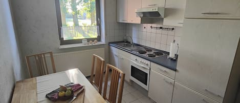Oven, stovetop