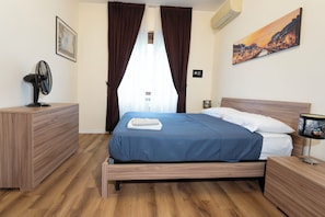 1 quarto, ferros/tábuas de passar roupa, Wi-Fi, roupa de cama