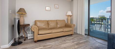 Condo, 1 Bedroom | Living area