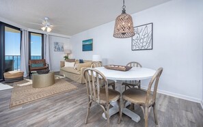 Apartment, 2 Schlafzimmer | Speisen