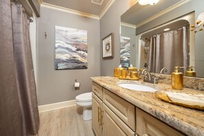 Apartment, 3 Schlafzimmer | Badezimmer