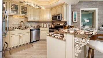 Condo, 3 Bedrooms | Private kitchen | Fridge, oven, coffee/tea maker