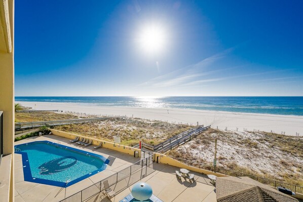 Appart'hôtel, 3 chambres | Piscine