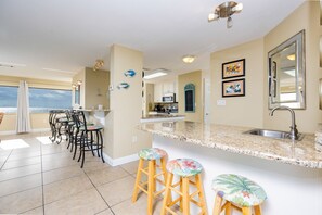 Condo, 3 Bedrooms | Private kitchen | Fridge, oven, coffee/tea maker