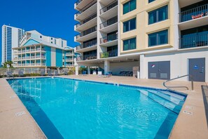 Condo, 1 habitación | Alberca | Alberca al aire libre y alberca climatizada