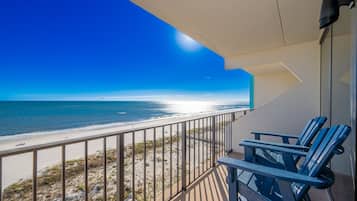 Condo, 1 Bedroom | Property grounds