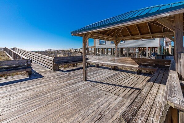 Condo, 1 Bedroom | Property grounds - Gulf Shores Surf & Racquet 612a 1 Bedroom Condo (Gulf Shores)