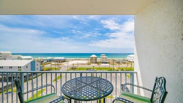 Condo, 1 Bedroom | Property grounds