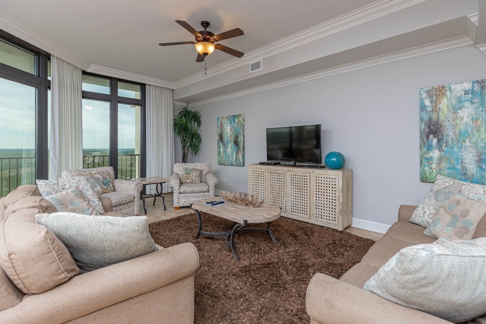Condo, 4 Bedrooms | Living area