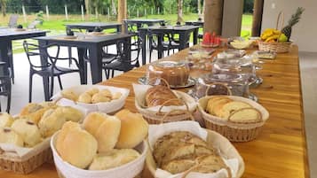 Desayuno buffet incluido todos los días