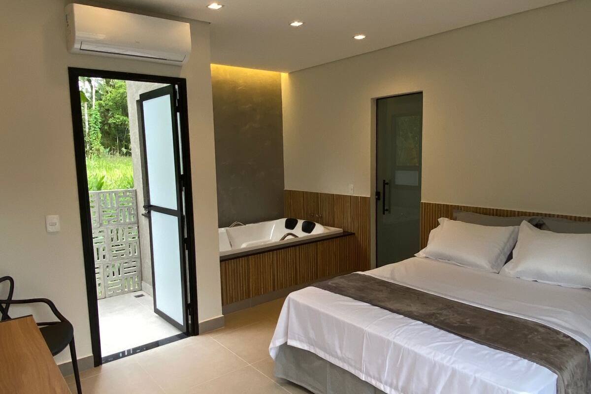 Suite de lujo, 4 habitaciones, balcón | 2 habitaciones, ropa de cama de alta calidad y wifi gratis