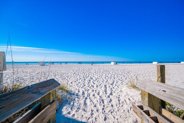 Apartamento, 3 habitaciones | Playa | Ubicación a pie de playa