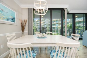 Condo, 2 Bedrooms | Dining - Phoenix On The Bay 1223 2 Bedroom Condo (Orange Beach)