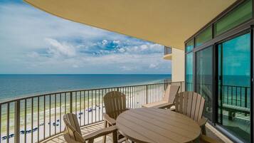 Condo, 3 Bedrooms | Outdoor dining