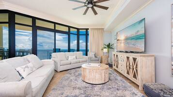 Condo, 3 habitaciones | Área de sala de estar