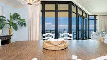 Condo, 3 habitaciones | Restaurantes