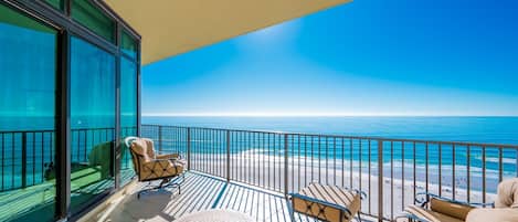 コンドミニアム 3 ベッドルーム | 施設の敷地