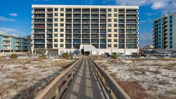 Condo, 2 Bedrooms | Exterior