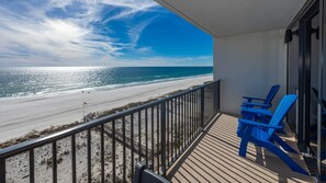 Condo, 2 Bedrooms | Property grounds