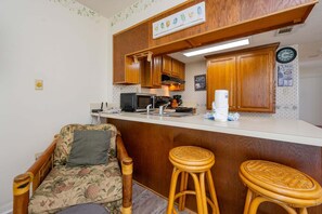 Interior - Gulf Shores Surf & Racquet 503a 1 Bedroom Condo (Gulf Shores)