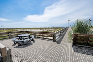 Appartement, 2 slaapkamers | Buiten dineren