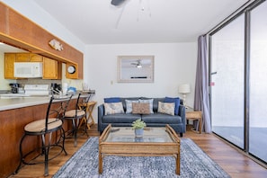 Condo, 1 Bedroom | Interior - Gulf Shores Surf & Racquet 712a 1 Bedroom Condo (Gulf Shores)