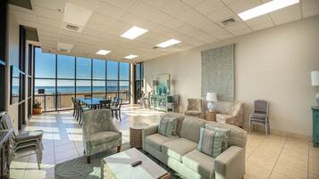 Condo, 2 Bedrooms | Interior