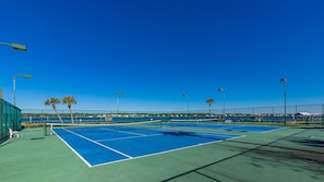 Condo, 2 Bedrooms | Sport court
