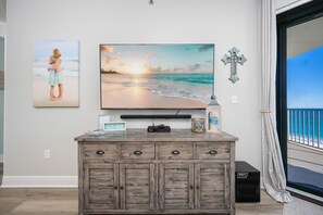 Condo, 3 habitaciones | Interior