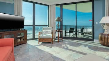 Condo, 2 Bedrooms | Interior